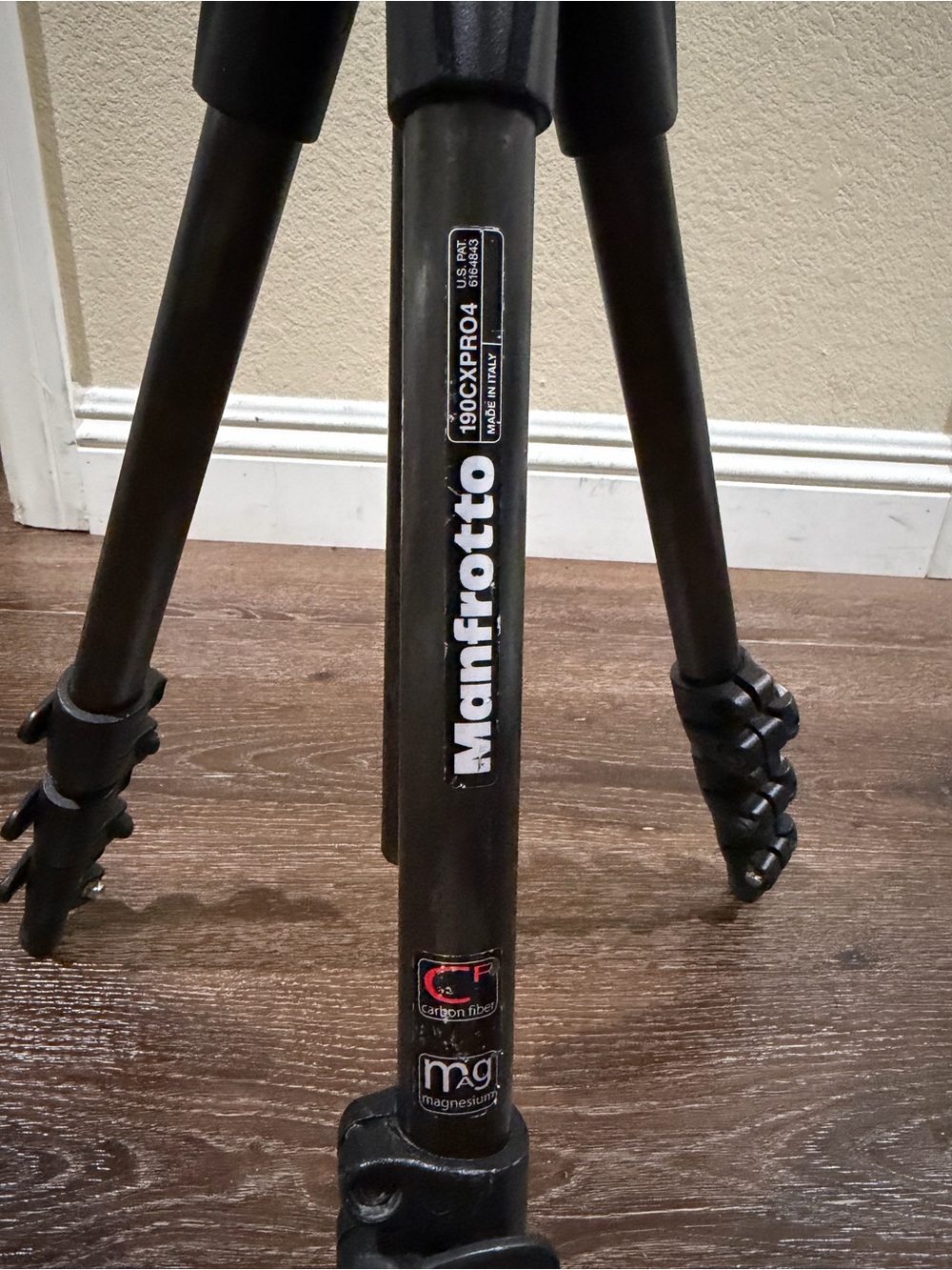 Manfrotto 190CXPRO4 tripods made in Italy magnesium carbon fiber - Picture 4 of 9